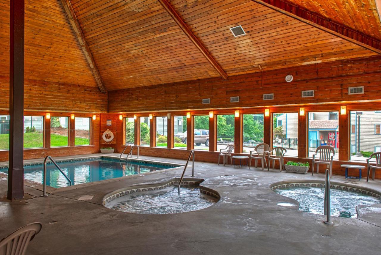 Summit View Condos ガトリンバーグ エクステリア 写真